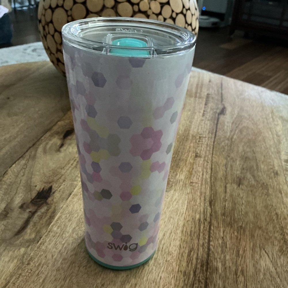 SWig Life Gradient Hexagon Insulated Tumbler 22Oz.